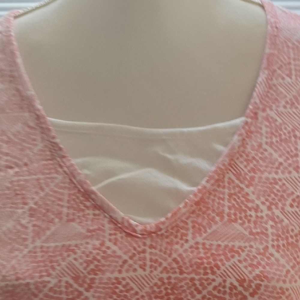 Mountain Lake Pink Short Sleeve Tee with Textured V-Neck - Picture 3 of 7